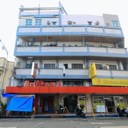 Reddoorz @ P Florentino Street Sampaloc Manila Exteriör bild
